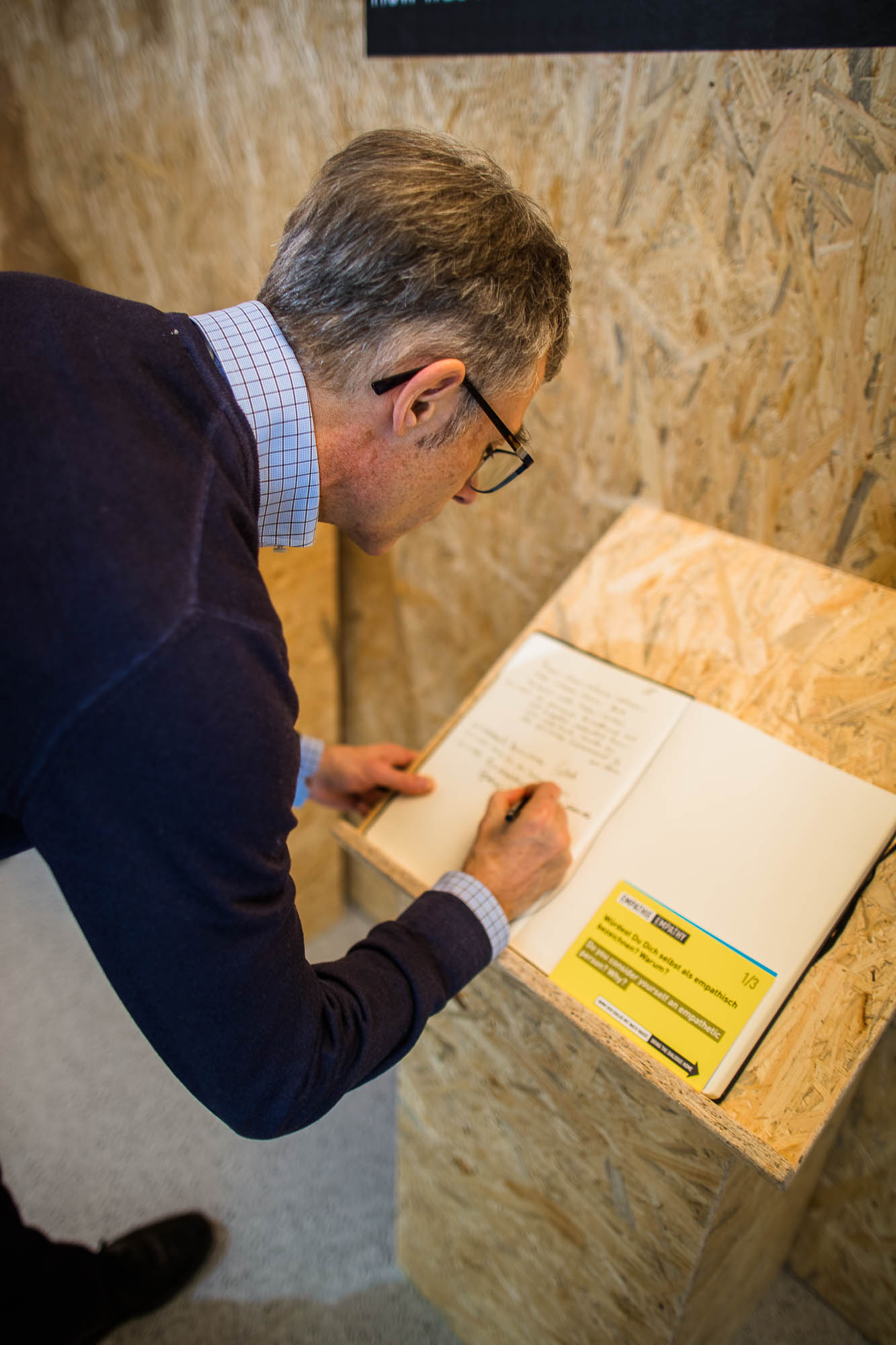 Export x3 1DX23250 Business 2020 Opening MOBI